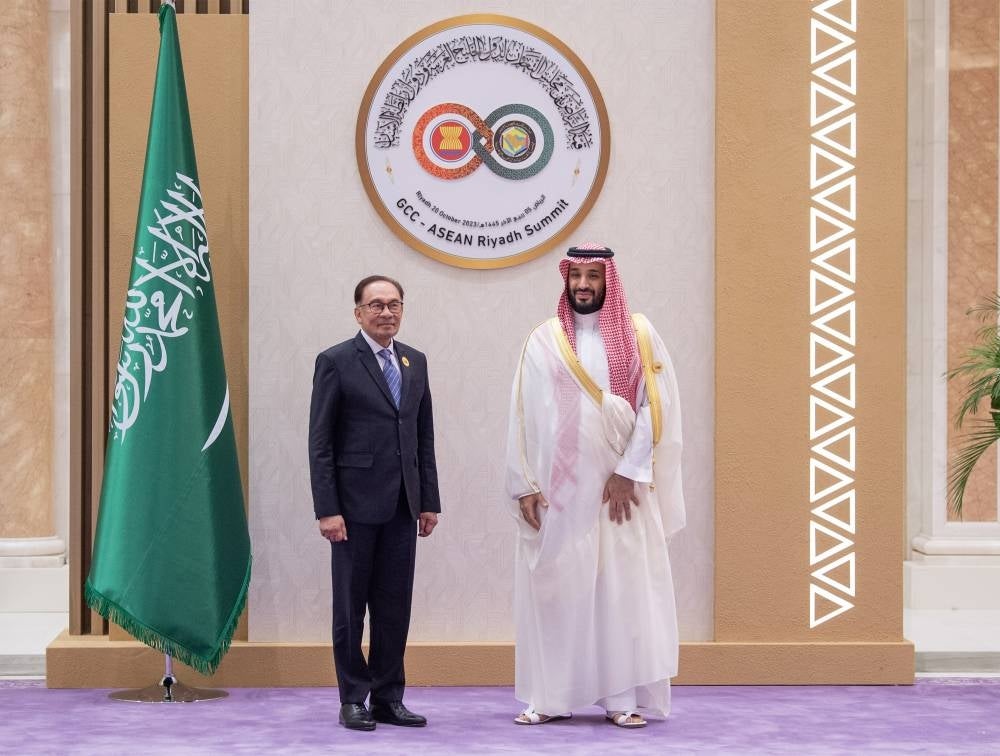 Prime Minister Datuk Seri Anwar Ibrahim with the Prime Minister of Saudi Arabia Crown Prince Mohammed bin Salman (right) attending the inaugural summit between leaders of the Association of Southeast Asian Nations and the Gulf Cooperation Council. - Photo by Bernama
--fotoBERNAMA (2023) COPYRIGHT RESERVED