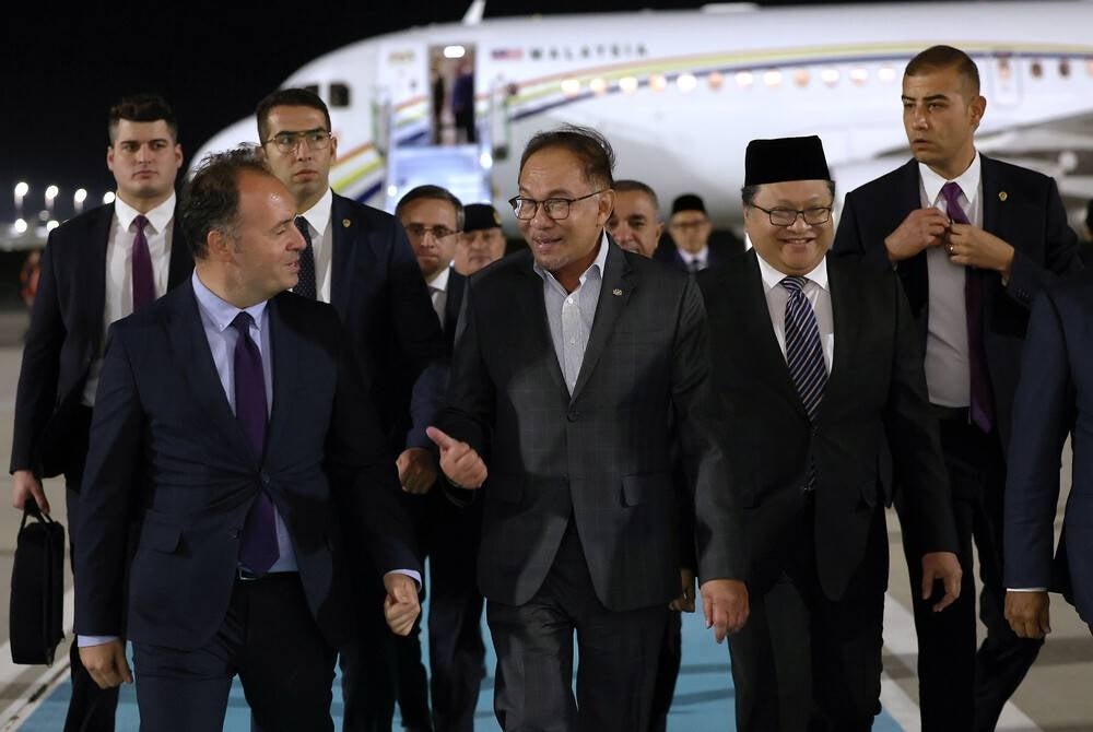 Prime Minister Datuk Seri Anwar Ibrahim (centre) is scheduled to meet Turkish President Recep Tayyip Erdogan today before concluding his two-day working visit to Turkey. - BERNAMA 