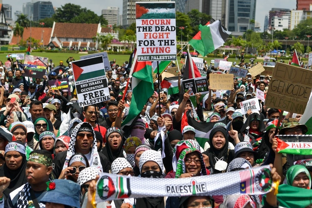 Thousands of Malaysians of all races gathered to show their solidarity with the Palestinian people and call for an end to the armed strikes by Israeli forces in a peaceful rally at Dataran Merdeka on Sunday - Bernama Pix