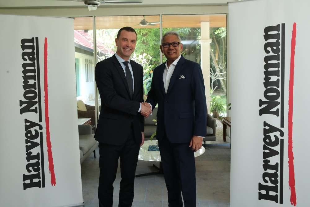 Acting Australian High Commissioner to Malaysia Simon Fellows and Harvey Norman managing director Kenneth Aruldoss