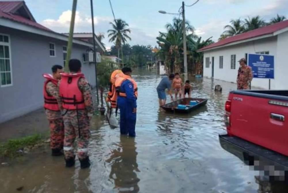 People are being evacuated - Photo from State Disaster Management Committee