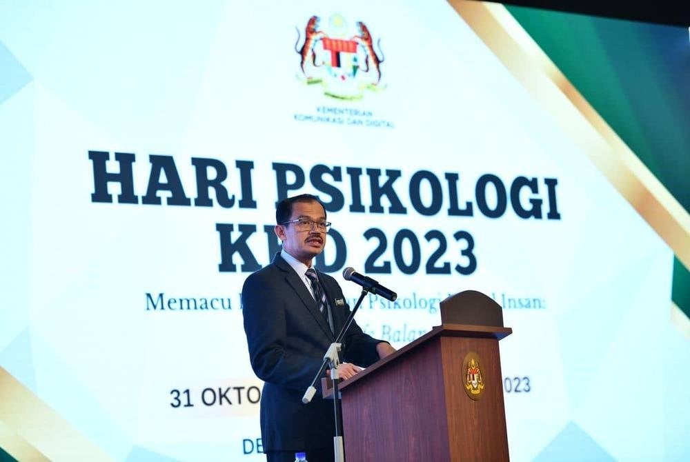 Communications and Digital Ministry (KKD) staff should strive to find a balance between their work and personal lives as it is key to good mental health, happiness and increased productivity, said the ministry’s secretary-general Datuk Mohamad Fauzi Md Isa. - Facebook