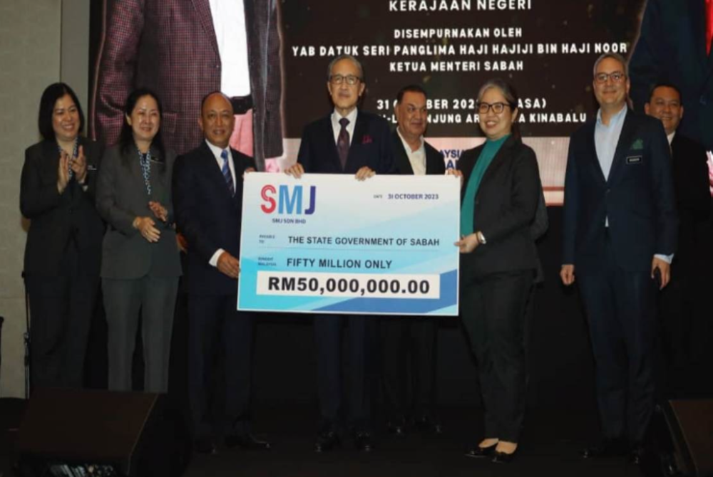 Sabah statutory bodies and government-linked companies (GLCs) paid a total of RM138.7 million in dividends and contributions to the state government as of October this year, according to Chief Minister Datuk Seri Hajiji Noor. - Sabah Chief Minister Department