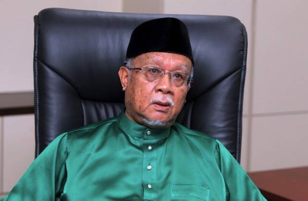 Perak Mufti Datuk Wan Zahidi Wan Teh tops the list of 238 Perak state awards and medal recipients in conjunction with the 67th birthday celebration of Sultan Nazrin Shah on Friday (Nov 3). - BERNAMA FILE PIX