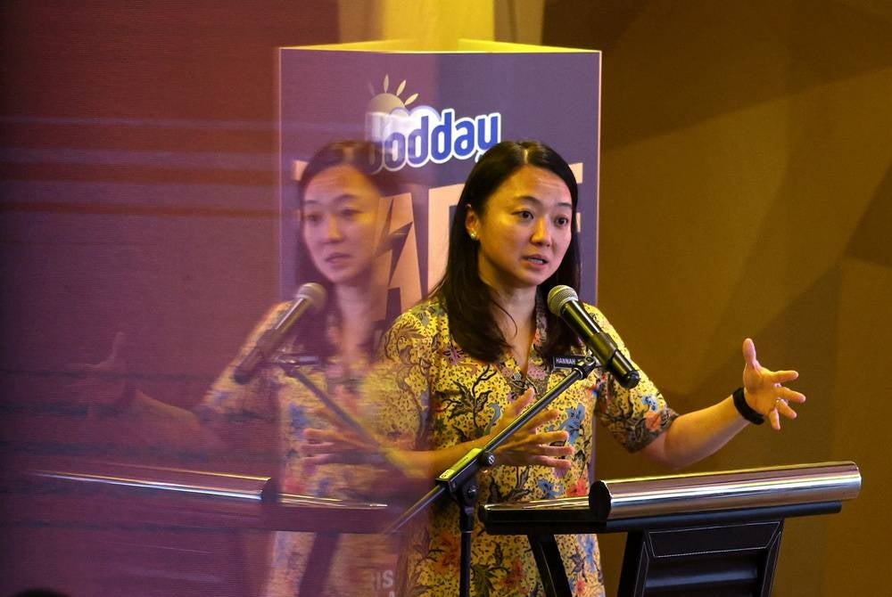 The organisation of more talent-scouting programmes for dance sports is able to produce more promising dancers capable of competing at the international level, including the Olympic Games, said Youth and Sports Minister Hannah Yeoh. - BERNAMA 