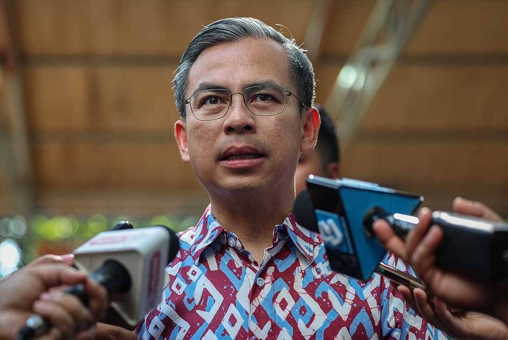 PKR information chief Fahmi Fadzil has contacted Liberal International, asking it to remove the PKR name and logo from its website as the party is not a member of the organisation. - BERNAMA