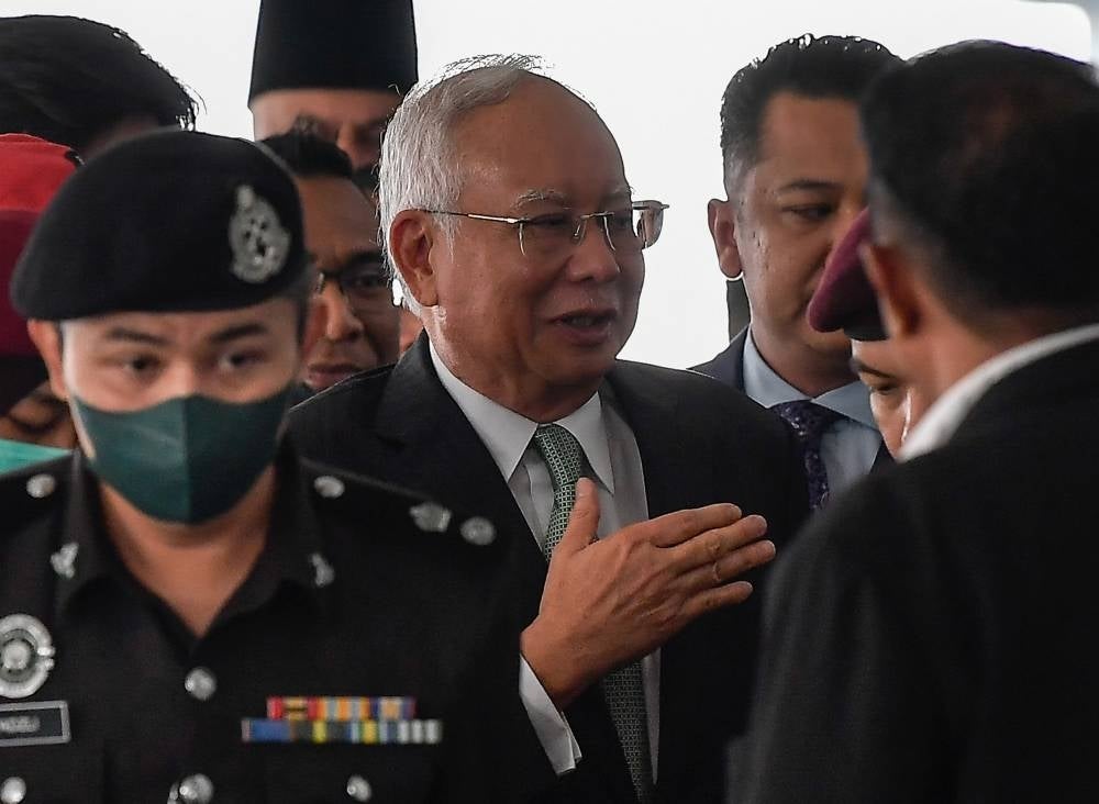 Datuk Seri Najib Razak spent RM80,000 in 2013 for supplements and vitamins for cancer prevention, specifically leukaemia, from the donation money he allegedly received from Saudi royalty, the High Court today was told. - BERNAMA FILE PIX