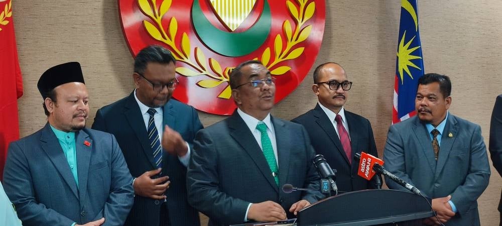 Pas' Islamic efforts popularized 'tudung' among Malaysian Muslim women, a shift not seen in the 60s and 70s, according to Kedah Menteri Besar Datuk Seri Muhammad Sanusi Md Nor - FILE PIX 