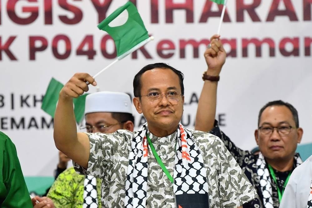 Datuk Seri Ahmad Samsuri Mokhtar. - FILE PIX