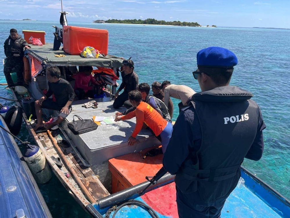 Fishing boats are also not exempt from ESSCom inspections to ensure no threats or smuggling of subsidised goods take place. (ESSCOM PHOTO)