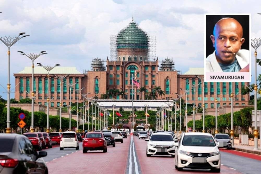 Universiti Sains Malaysia political analyst Professor Datuk Dr Sivamurugan Pandian said the cabinet restructuring should be done immediately and it did not have to wait until January.