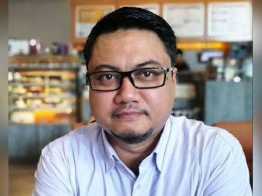  Ilham Centre executive director Hisommudin Bakar