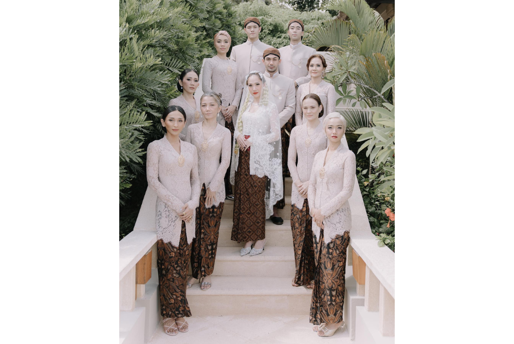 Aishah Sinclair and Yuna were Bunga's bridesmaids for the big day.
Photo: IG (@itsmebcl)