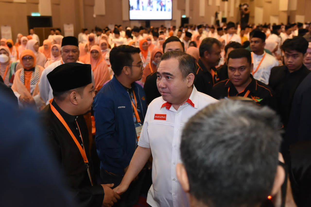 Anthony Loke was present in conjunction with the 2023 Amanah National Convention which took place at a hotel in Klang on Saturday.