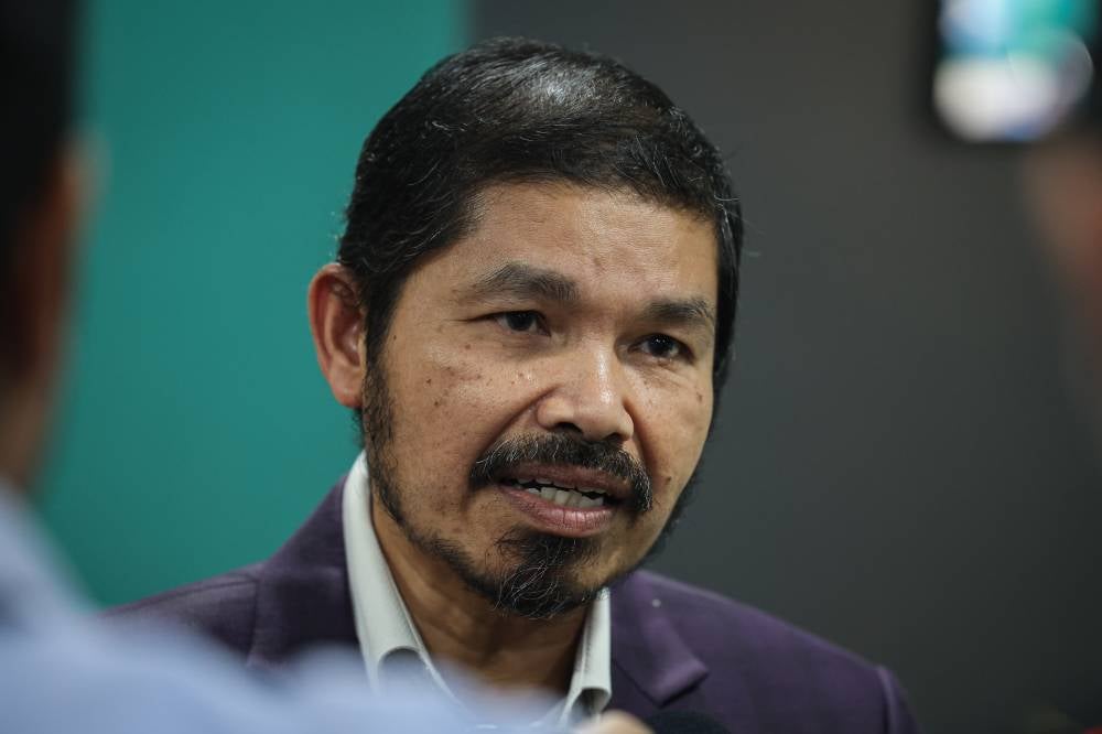 Chief Statistician Datuk Seri Mohd Uzir Mahidin said to ensure that no one is left out from benefiting from the system, engagement sessions are also being held with the state governments to achieve the set target. - Photo by Bernama