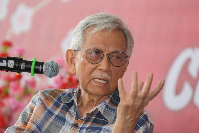 Tun Daim Zainuddin - BERNAMA FILE PIX