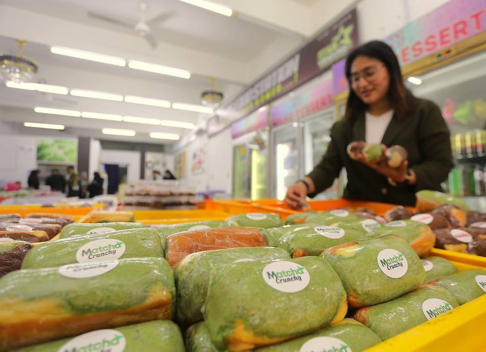 Evas Food Station. - Photo by Bernama