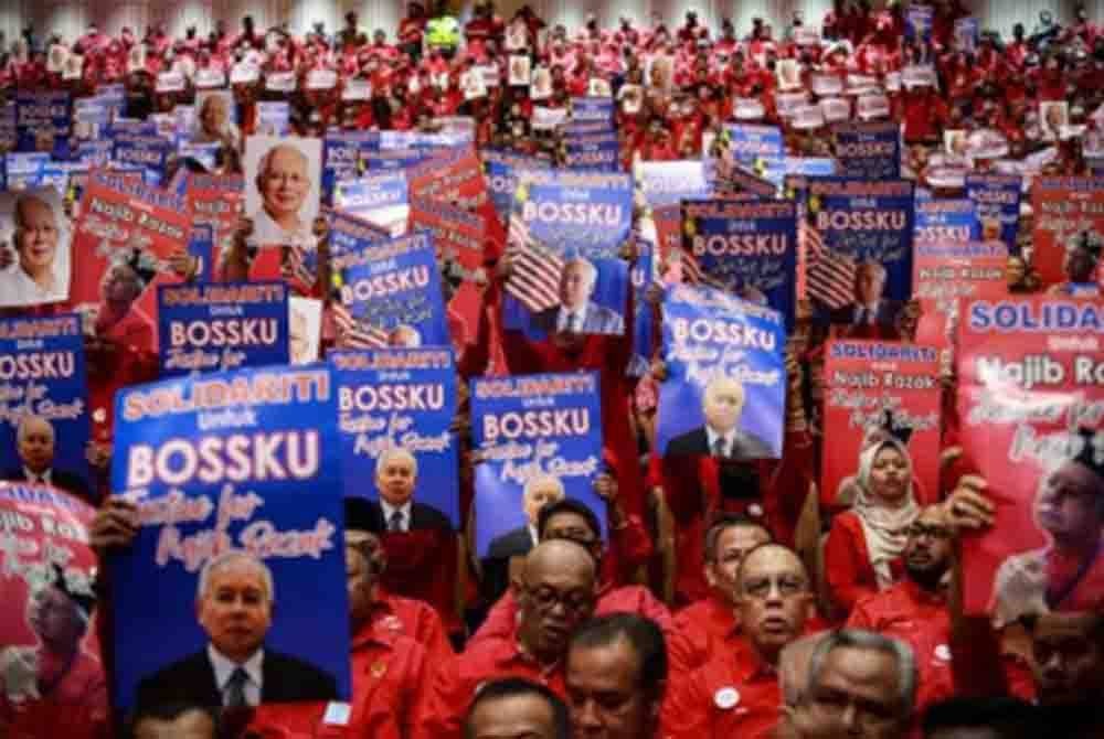 Umno will file an appeal to Sultan Ibrahim to obtain full pardon for Najib. - FILE PIX