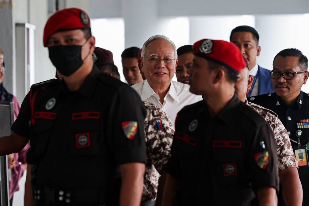 Jasmine Loo explained she had no intentions of running away as she was already in Bangkok, Thailand when the results of the GE14 election came out, where the Barisan Nasional government led by Datuk Seri Najib suffered defeat. - Photo by Bernama