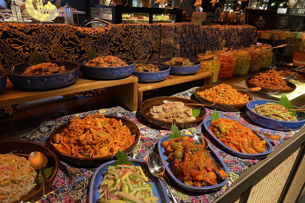 PARKROYAL COLLECTION Kuala Lumpur's Santapan Nusantara Ramadan Buffet preview had over 300 different 300 mouth-watering dishes and cuisines.