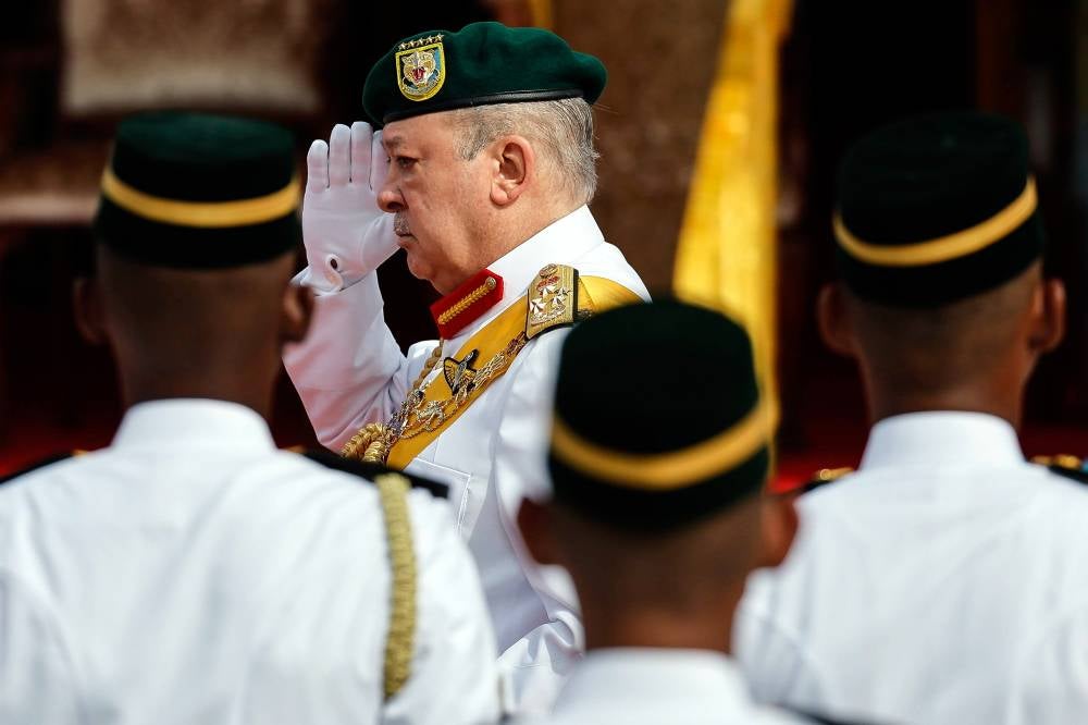 His Majesty welcomed the ongoing efforts to enhance public trust in the efficiency of government agency services. - Photo by Bernama