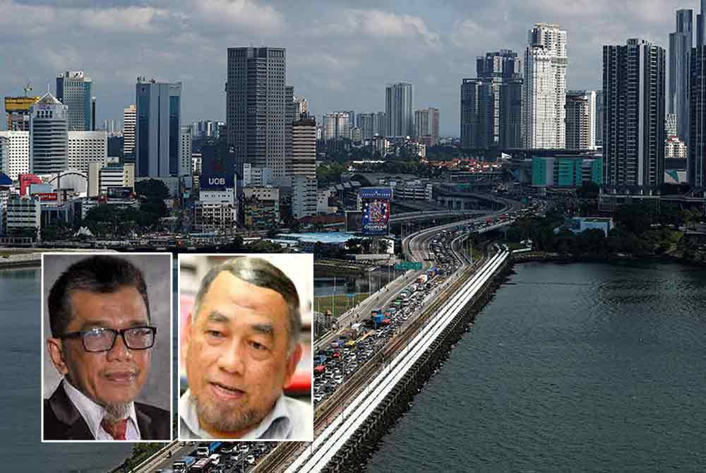 Small picture from left: Shazali Abu Mansor, Barjoyai.