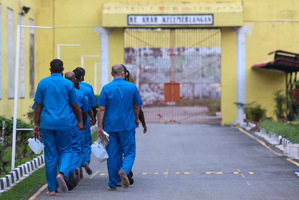 House arrest gives second chance to prisoners serving light sentences to rehabilitate themselves in a more open and humane environment.
