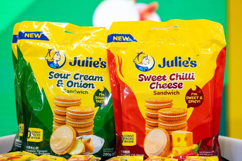 Julie's just introduced a new range of sandwich biscuits, with two delicious flavours: Sweet Chilli Cheese and Sour Cream & Onion - Photo taken from Julie’s management