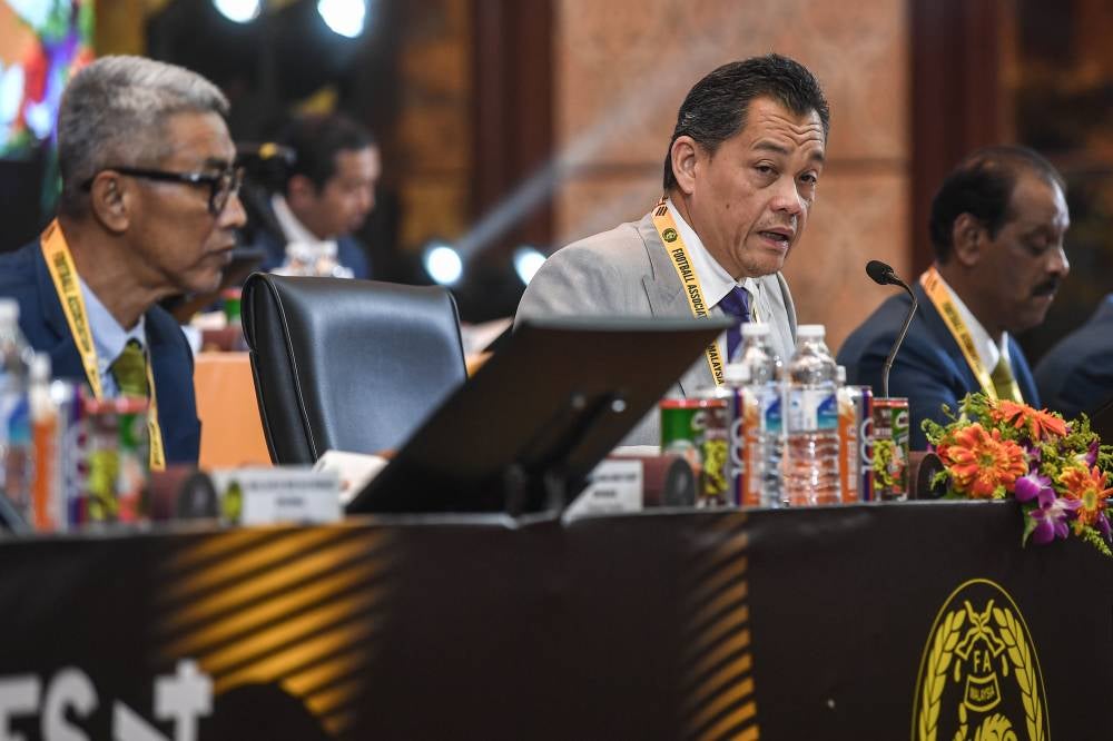 FAM president Datuk Hamidin Mohd Amin (middle) during FAM’s 60th annual congress in Subang Jaya, yesterday. - Photo by Bernama