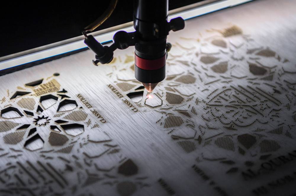 Entrepreneur creates unique baju Melayu buttons - Photo by Bernama