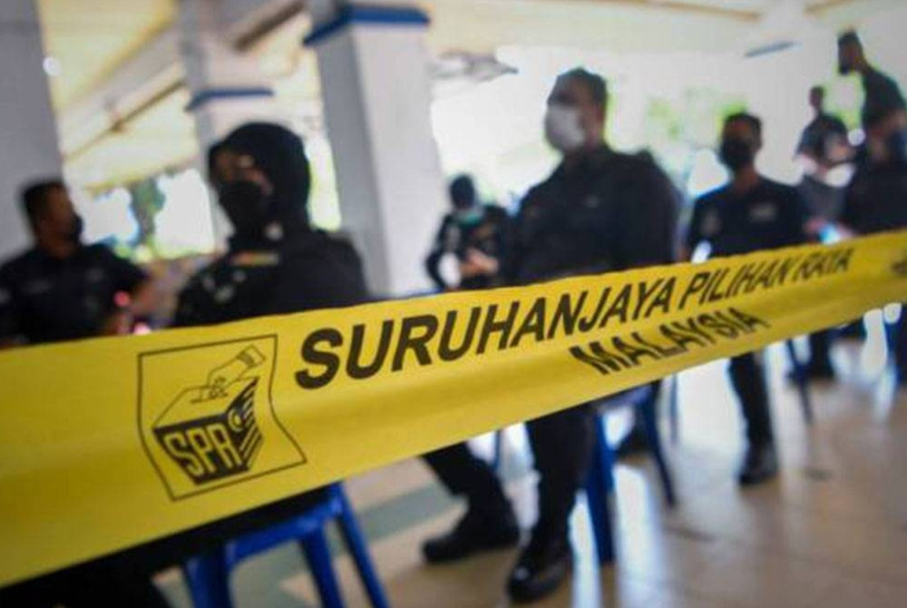 The two early voting centres would close at 5pm. - Photo for illustration purpose only. - Bernama file photo