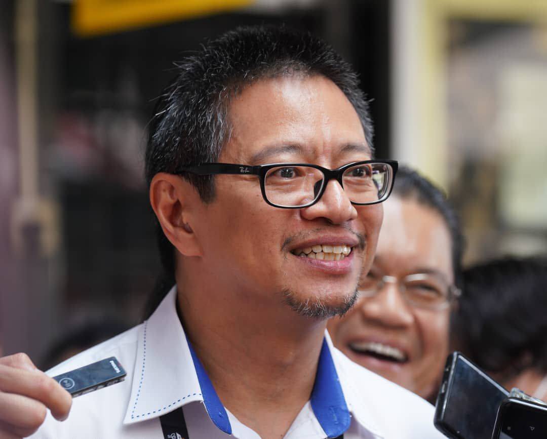 Election Commission deputy chairman Dr Azmi Sharom during a press conference at the Sekolah Menengah Kebangsaan Kuala Kubu Bharu polling centre during the KKB by-election. - Photo by ROSLI TALIB