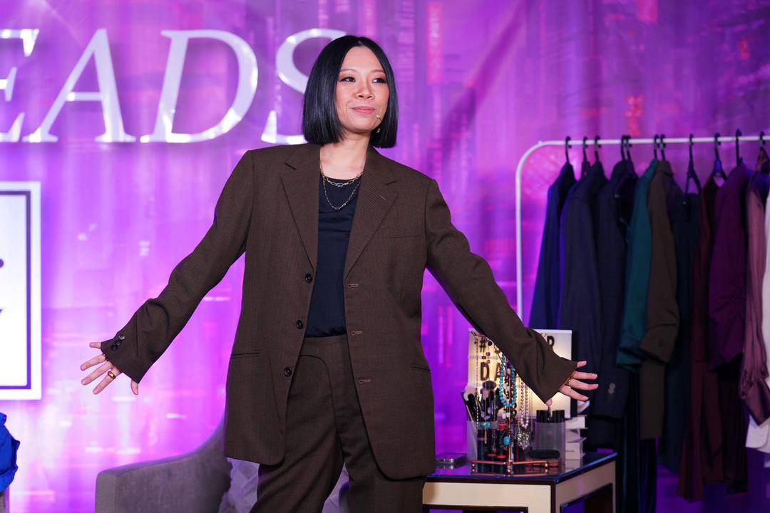 Wong donning a charcoal brown coloured blazer as one of the universal go-to colours for corporate outfit during the She Leads 2 Sinar Daily event.