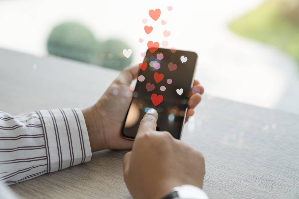 Despite its potential drawbacks, online dating needs to be seen as a social reality. Photo for illustrative purposes only - 123RF