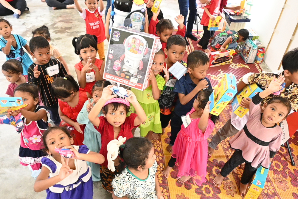 Children at Sg Poh Community School