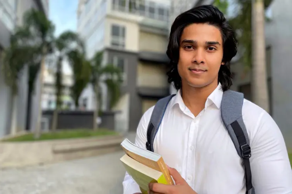 Rahman Iman Hussein, childhood nicknamed Prince stated that bullying is a normal part of a refugee life in Malaysia. 