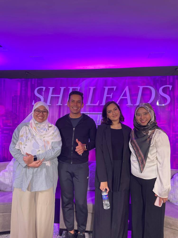 Dr Syaza Shukri and Rabiah Aminuddin posed for a photo with Kevin Zahri and Yasmin Khan during the She Leads 3: ‘Elevating the Fitness of Your Mind & Body’ event on Tuesday.