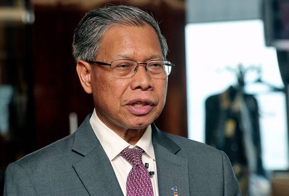 Mustapa Mohamed. 