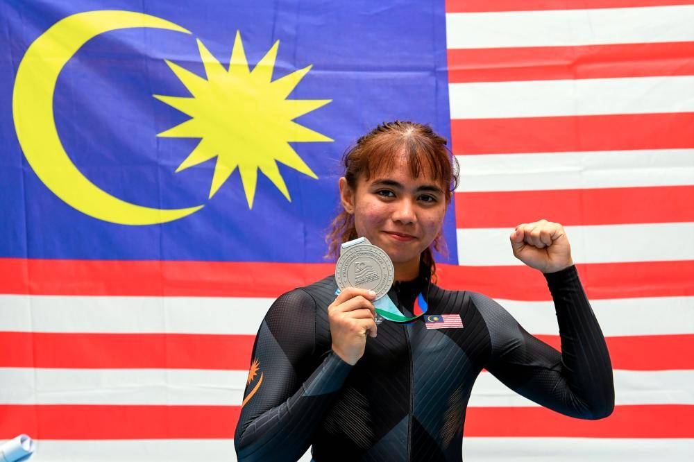 National track cyclist Nurul Izzah - Photo by Bernama