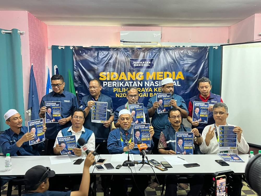 Penang Pas chief Muhammad Fauzi Yusoff hoped that PN candidate Abidin Ismail would win in Sungai Bakap to continue the late incumbent Nor Zamri Latiff’s efforts. — Picture by Wala' Abdul Muiz