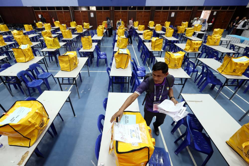 Preparations for polling day for the Sungai Bakap state by-election tomorrow are proceeding smoothly. Photo by Bernama