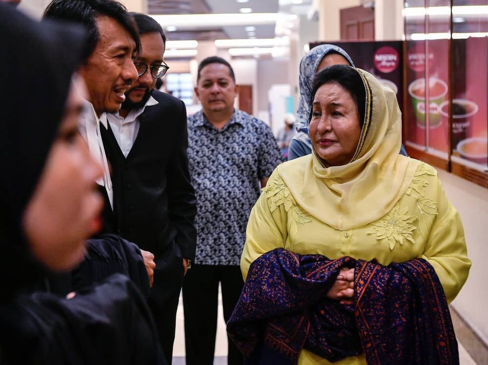 Rosmah (right). Photo by Bernama