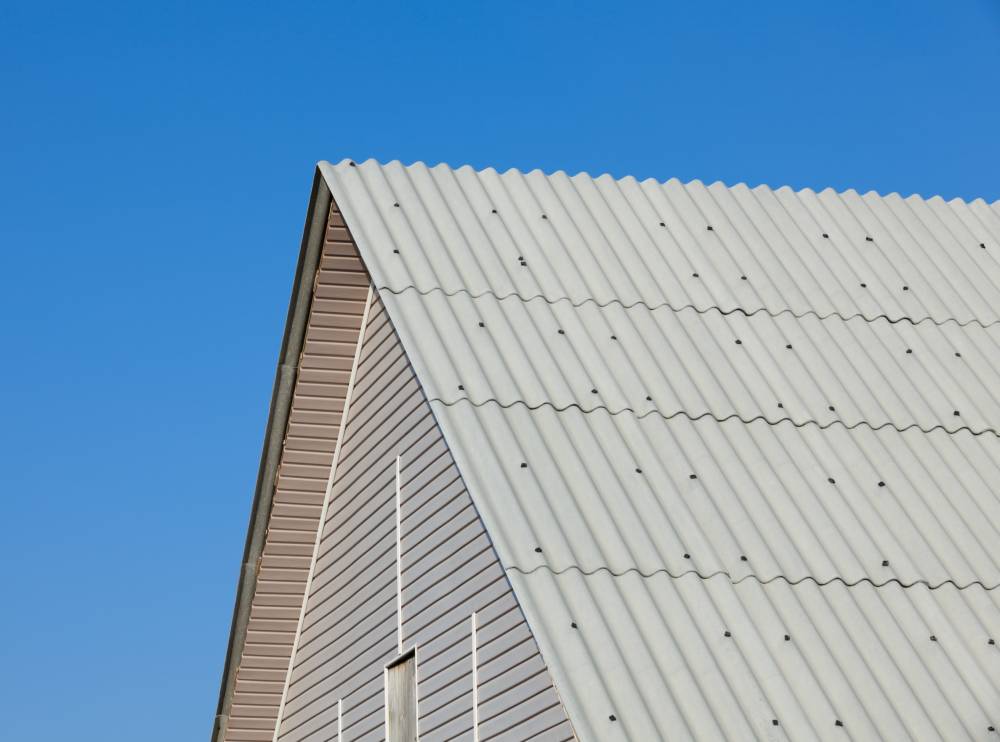 Cool roofing or using white or reflective coatings could reduce outdoor city temperatures by up to two degrees Celsius - 123RF