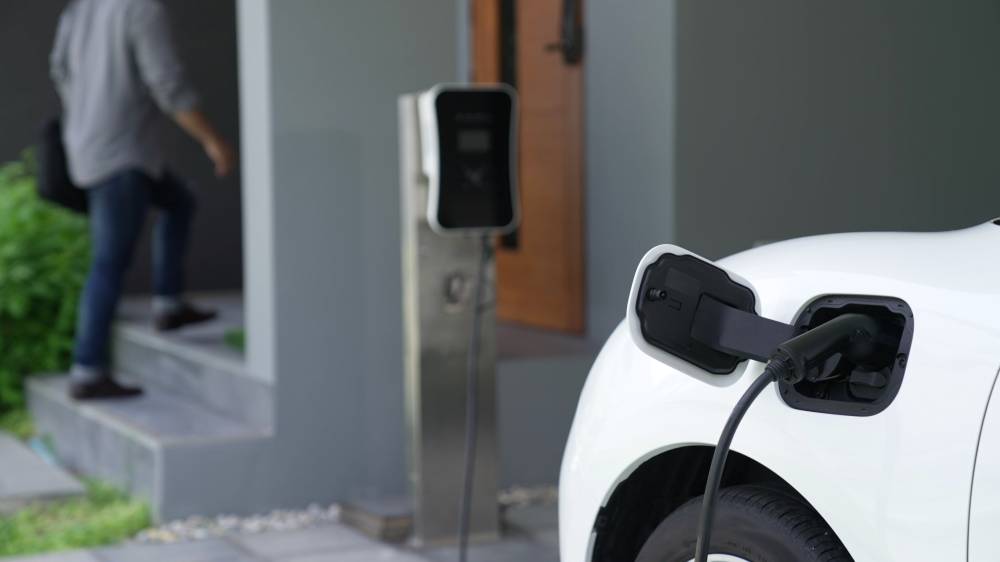 Sales of vehicles using fuel cells, natural gas, liquefied petroleum gas, super-ethanol and other fuels bounded 6.9 per cent higher. Photo for illustrative purposes only - 123RF