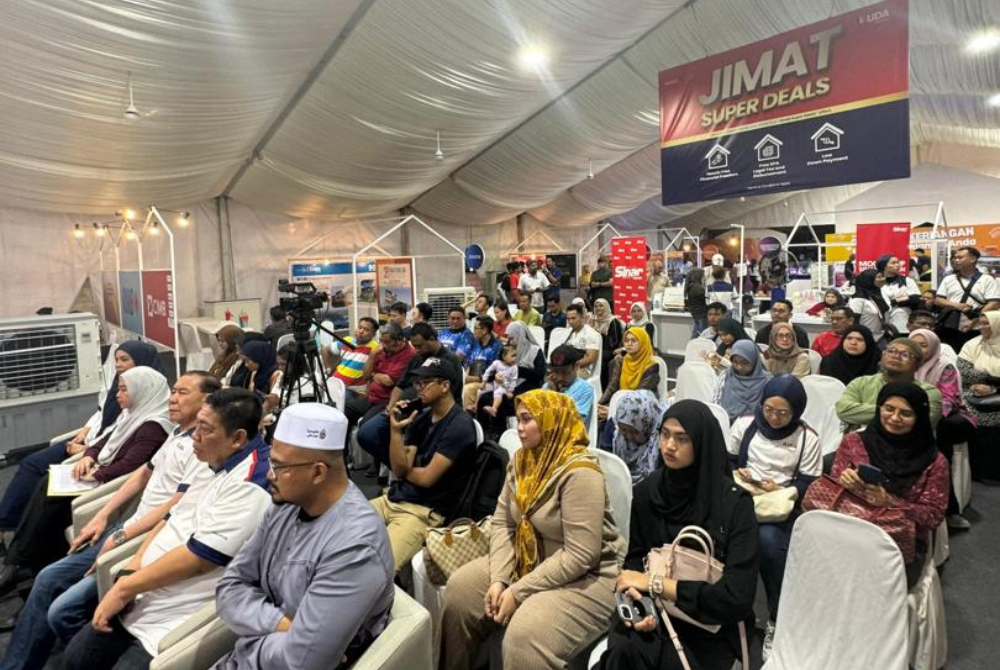 Among the audience present at the 449th Sinar Discourse entitled Rumah Sendiri, Bila Nak Beli? which took place at Tapak Parkir Gravitas, Penang on Friday.