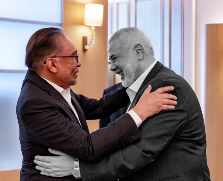 Prime Minister Anwar Ibrahim with assassinated Hamas leader Ismail Haniyeh. - Photo: FACEBOOK / ANWAR IBRAHIM