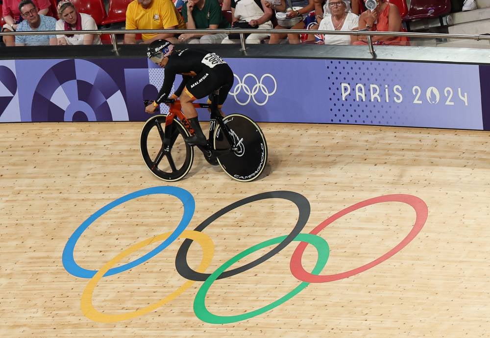 Recalling the Tokyo 2020 final incident, where he narrowly missed the gold, Mohd Azizulhasni is determined to remain cautious in Paris this time around. - Photo by Bernama