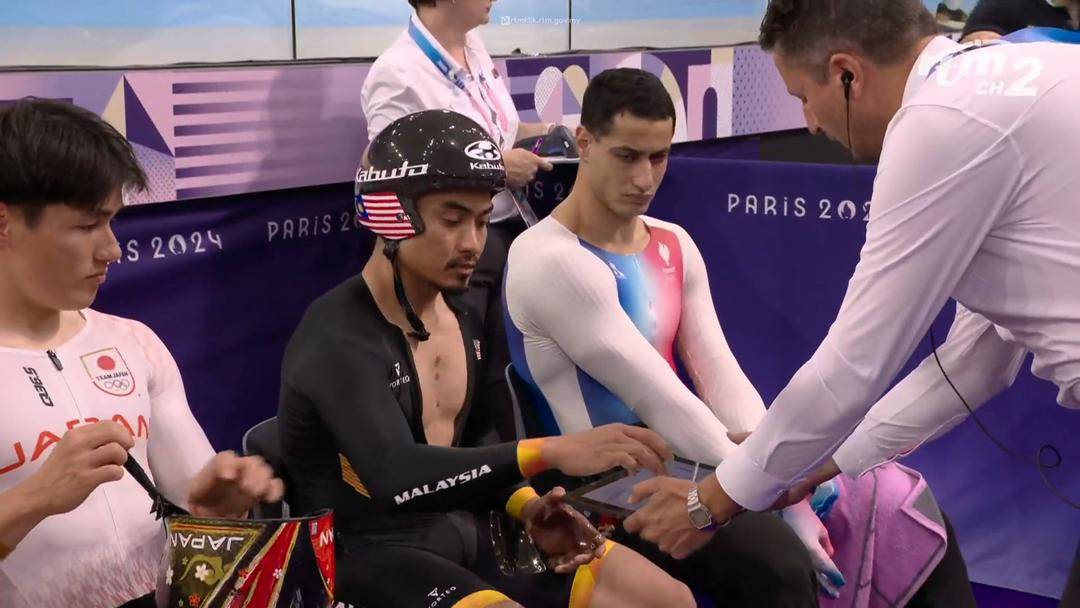 National track cycling champion Datuk Azizulhasni Awang was disqualified during the first heat of the men’s keirin event at the Paris Olympics today.