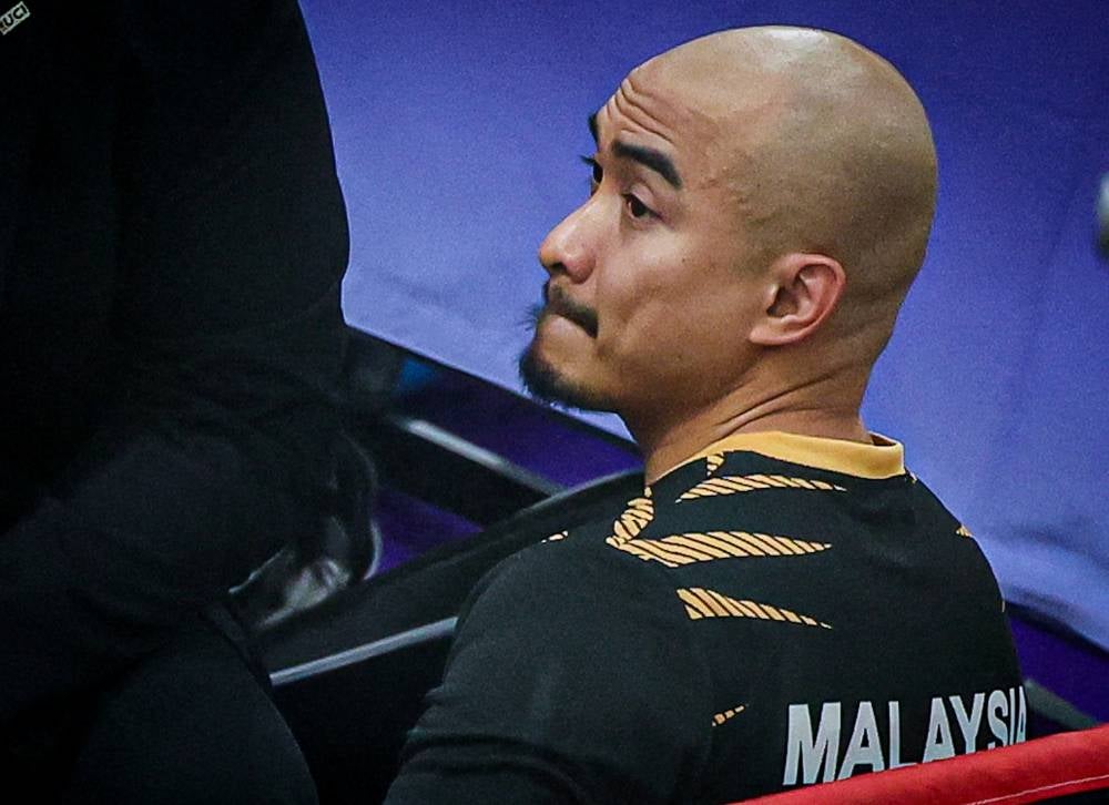 National track cyclist Datuk Azizulhasni Awang's reaction after disqualified in the men's keirin first round at the Paris 2024 Olympic Games at the Saint-Quentin-en-Yvelines National Velodrome, yesterday. - Photo by Bernama