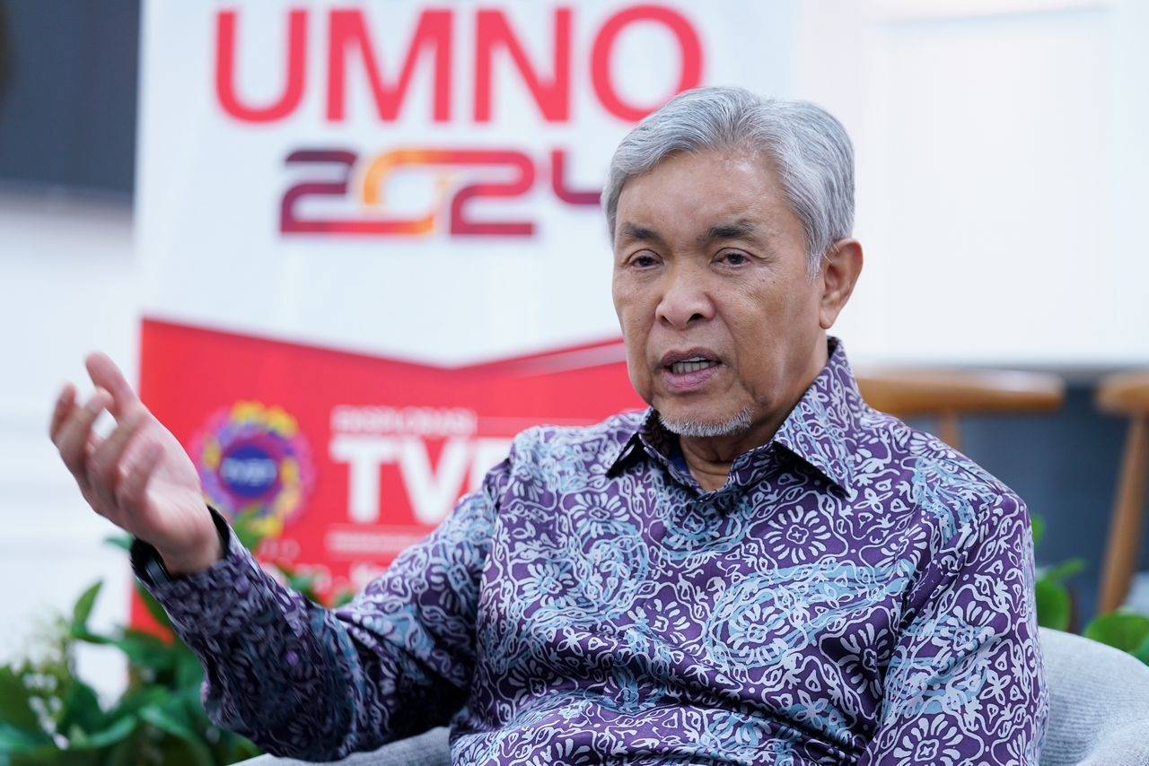 Zahid while speaking to reporters in an interview regarding 2024 Umno General Assembly. Photo by Mohd Halim Abdul Wahid/SINAR